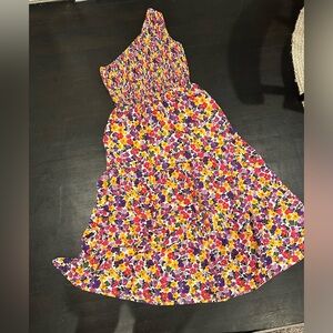 Colorful one shoulder dress!